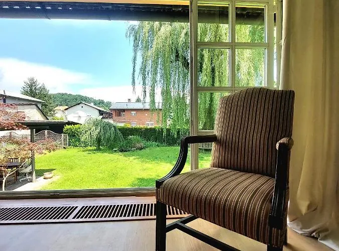 R24, Rose House