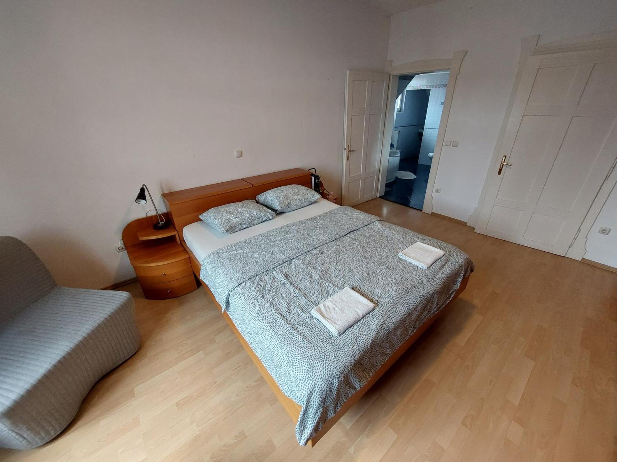 R24, Rose House Ljubljana