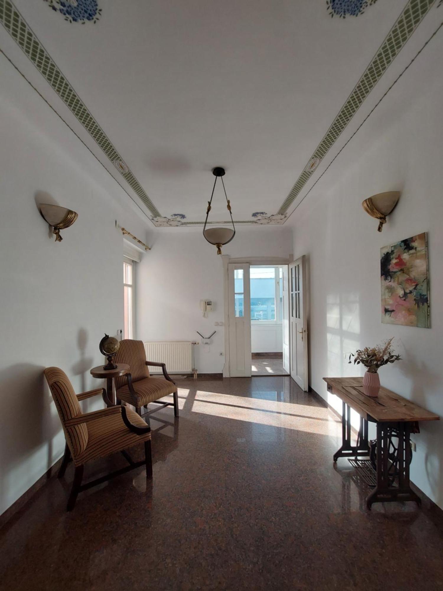 R24, Rose House